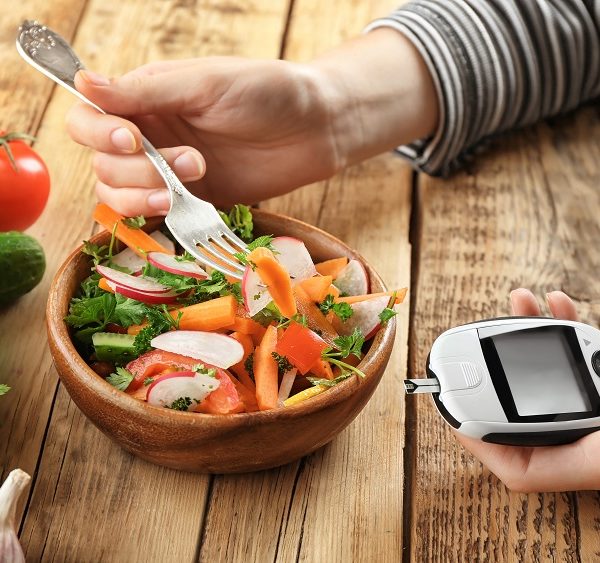 Rychlé, zdravé a chutné saláty pro diabetiky v pestrých variacích