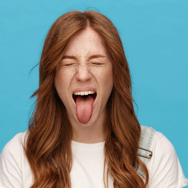 Škrábání jazyka dle ájurvédy: Posílí váš imunitní systém a pomůže při zápachu z úst