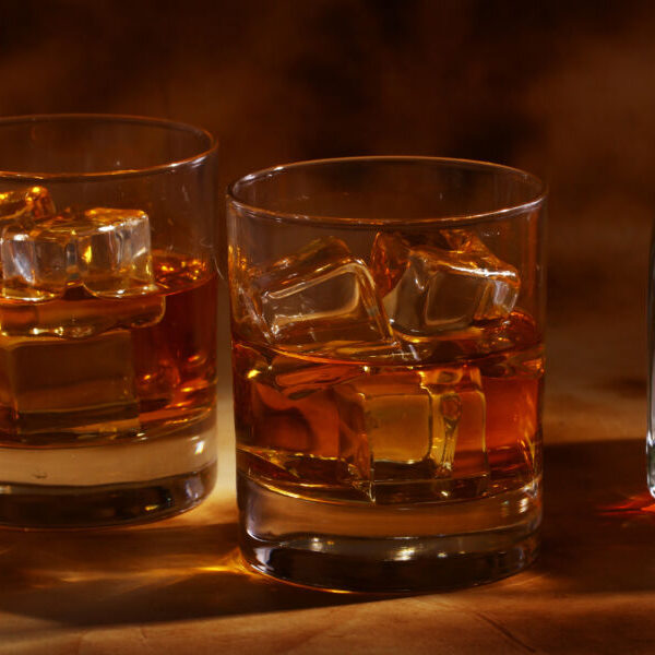Whisky z moči diabetiků: Umělecký experiment, který otevírá nové možnosti výroby alkoholu