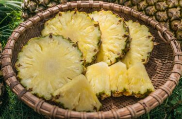 Ananas na talíři diabetiků: Exotické ovoce zažene chutě na sladké a podpoří hubnutí i zdraví kostí