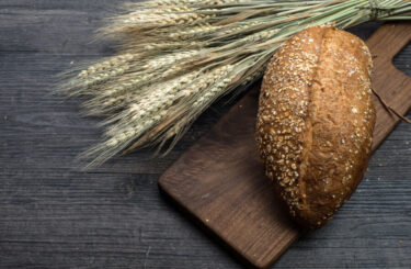 Cukrovka a pečivo: Žitný chléb je správná volba. Má nízký GI a je zdravější než pšeničný