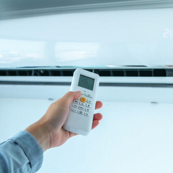 Pozor na klimatizaci, může způsobit zdravotní potíže. Ideální rozdíl mezi teplotou uvnitř a venku je jen pár stupňů
